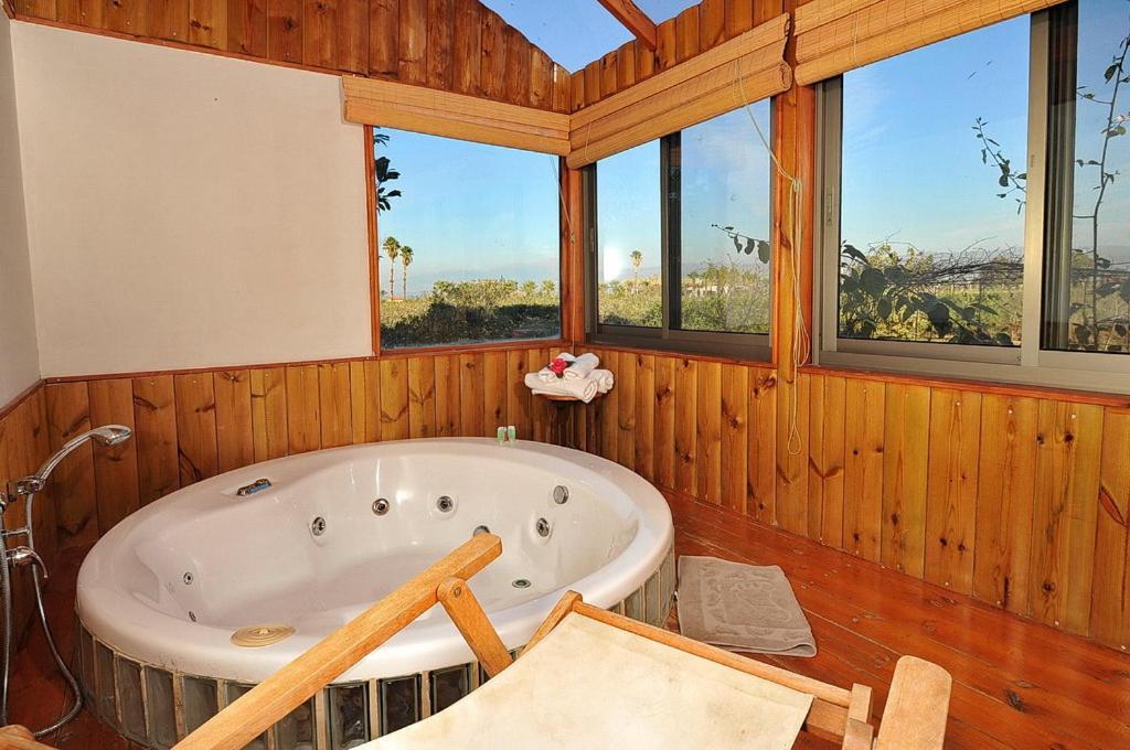 איתן בקתות עץ Eitan Wood Cabins Resort Sede Eli'ezer Exterior photo